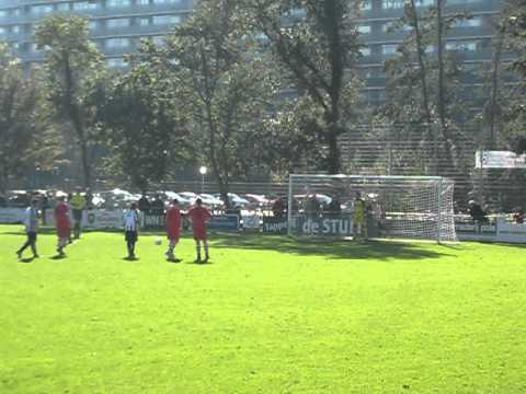 Furhgill Zeldenrust maakt eerste van vier goals tegen Kloetinge