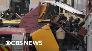 Download lagu Details on deadly Lisbon streetcar derailment mp3