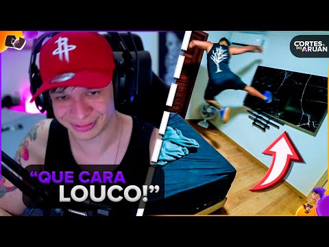 ARUAN REAGE: ACORDEI MEU IRMÃO QUEBRANDO A TELEVISÃO DELE 😮 (RENATO GARCIA) - Cortes do Aruan