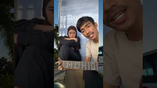 Download lagu Enaknya Kalau Punya Pacar Bisa Gitar   Nyanyi #coverlaguindonesia #cover #coversong #coverlagu mp3