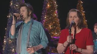 Fairytale of New York - Shane &amp; Therese MacGowan with The Popes, 2000