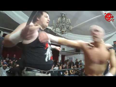 Elliot Tyler vs  Travis Williams