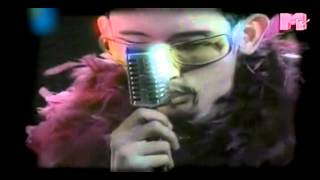 Download lagu Sinikini - Dan Senyumlah (VC) mp3