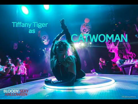 Tiffany Tiger as CATWOMAN at BLOODY SEXY HALLOWEEN 2022 / LED hoops / CONTORTIONIST/ AERIAL LED show