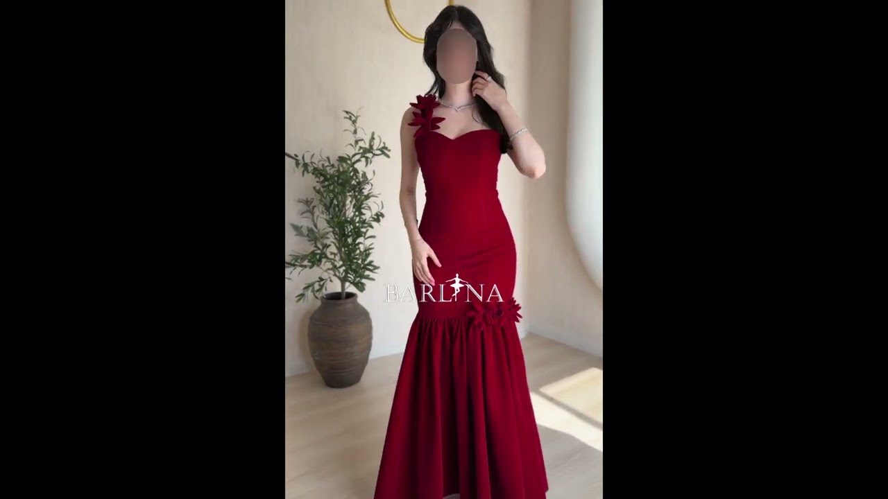 فستان عنابي انيق مزين بورود على الكتف - XXL