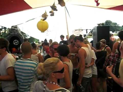 Afterhour Nachtdigital 13, Olganitz, 1.8.10, part2, The Moroders (Uncanny Valley).MOV