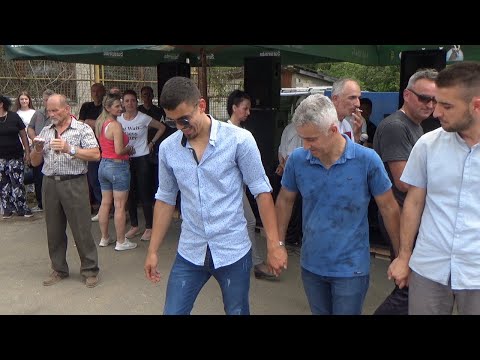 Kolo za Dzevada Kasica i njegovu raju. "Amko bend & jarani"