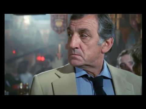 Espion, lève-toi (1982) - Un gin tonic