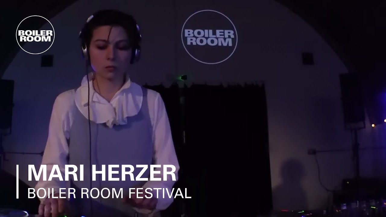 Mari Herzer - Untitled Set