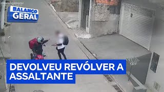 Homem toma arma de criminoso, foge e volta para devolver revólver, em São Paulo
