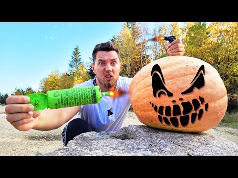 Wie viele BÖLLER überlebt der RIESEN KÜRBIS? - Halloween Special 2022 🎃!