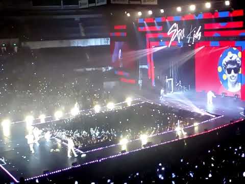 Stray Kids #UnveilTourinManila "Awkward Silence" + "Get Cool" performance