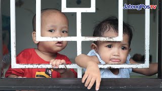 Download lagu Lebaran di Panti, Jangan Sedih Ya Naak 😭| JatengPos TV mp3 Download lagu Lebaran di Panti, Jangan Sedih Ya Naak 😭| JatengPos TV mp3