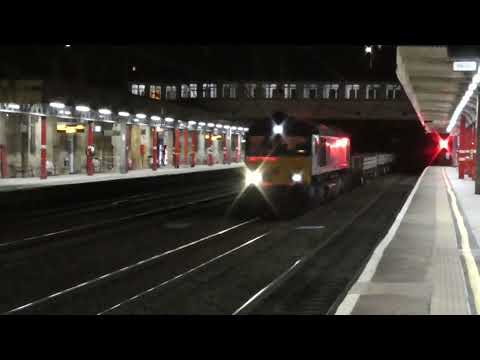 90015/90006 4m11 Coatbridge - Crewe liner passing 66432/66108 6A01 Crewe - Foxfield Engineers