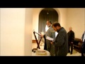 Молебен о здравии возле иконы Сладкое Лобзание проводит отец Александр 