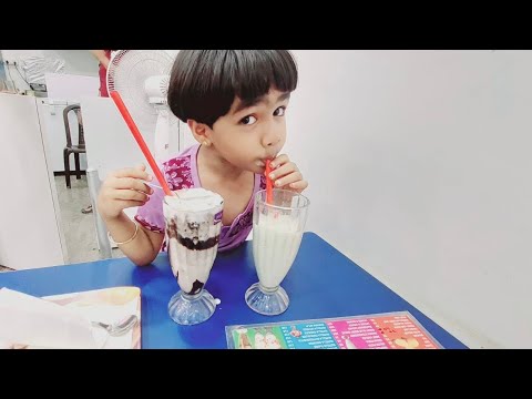 Aaiman eating icecream 🍨🧋| आइमन आइसक्रीम खा रही है #aaiman aarifa