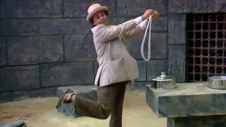 Extrait - Le Docteur fait des tours de magie (Vo)