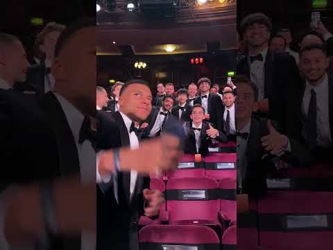 😍🤳 Kylian Mbappé réalise le rêve de ce petit #mbappe #realmadrid #ballondor