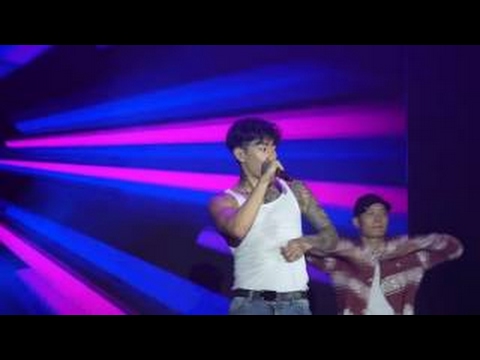 08122016 JAY PARK 박재범 MOMMAE 몸매 em AIR ASIA 15ª Festa de Aniversário