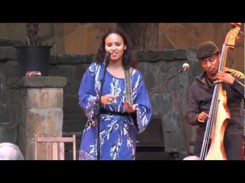 Mayra Andrade - Tunuka - Live in Holland (8/12)