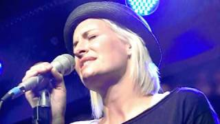 SARAH CONNOR *Leave With A Song* live N-Joy Soundfiles 07.12.2010