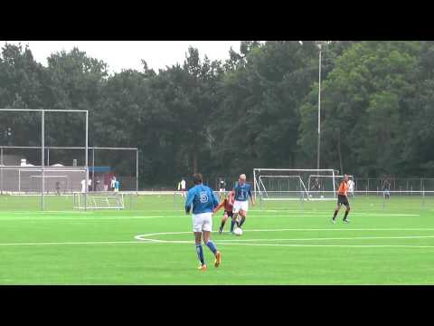 24 aug 2013 Houten B1 - De Meern B1 beker 2-3 Schot/Voorzet (?) Jesse vliegt er bijna in