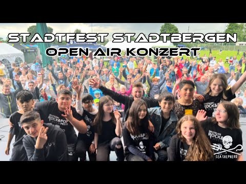 Konzert Tina Schüssler mit ihren „Kids for Kids - Kämpfer kämpfen“ - singendes Motivationsprojekt