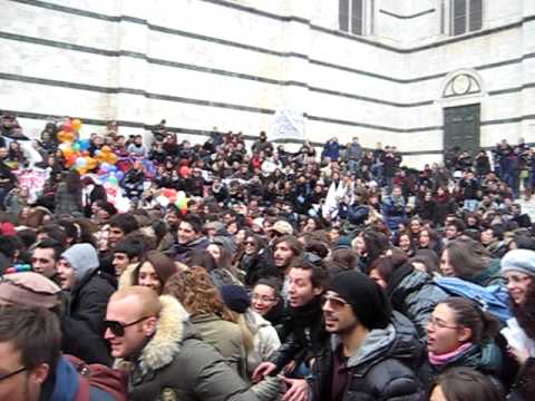 Corteo 29/11 Siena in rivolta - Al Duomo