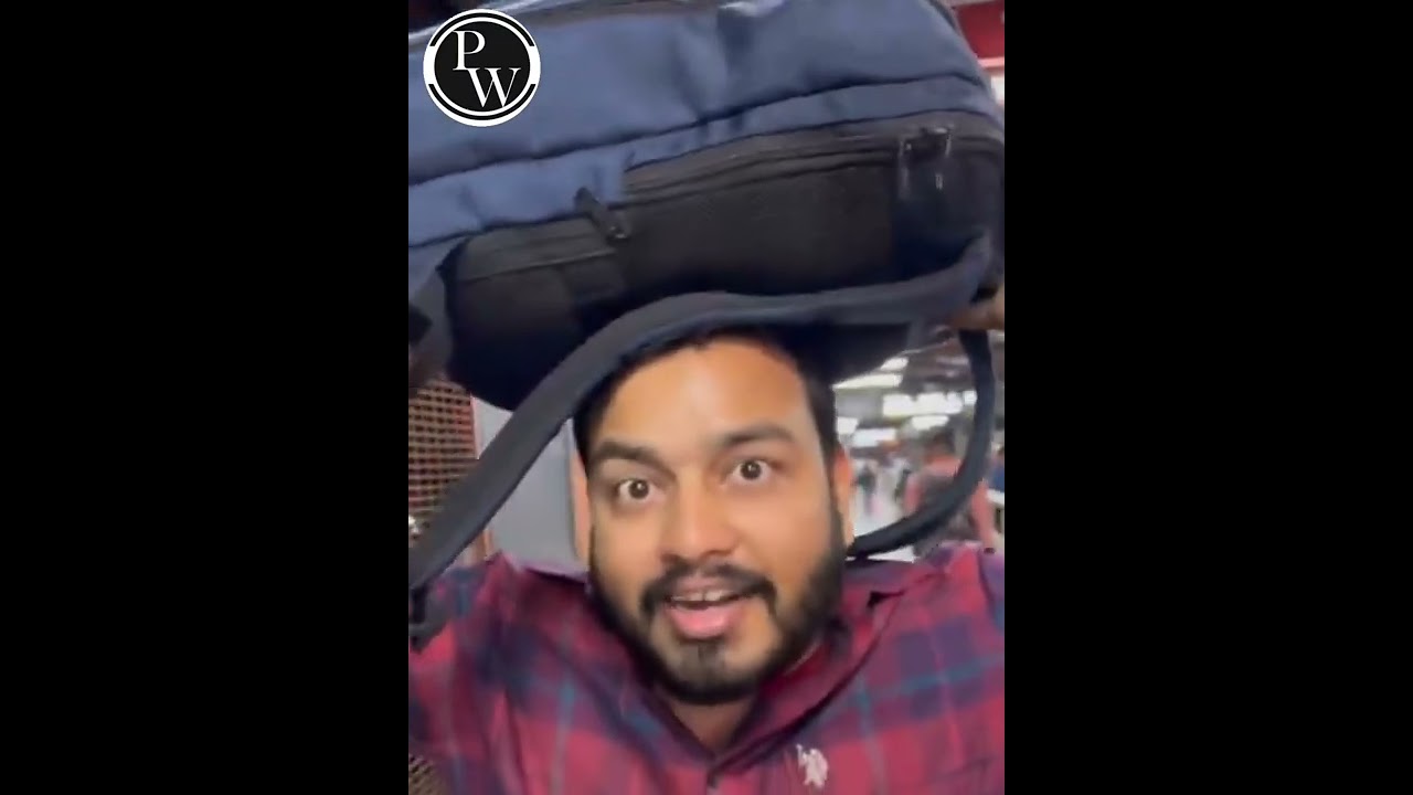 Alakh Sir TEACHING Physics at Railway Station 😱