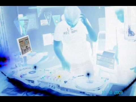 DJ-ScratcheBacke - HandsUpMix