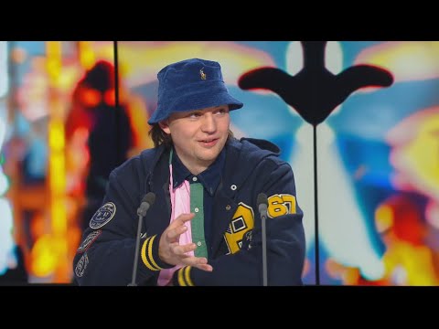 James The Prophet : "Le rap français se porte bien" • FRANCE 24