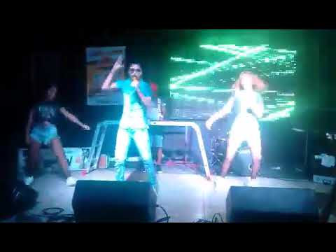 SHOW DO MC LEO IMPLACÁVEL AO VIVO PRESSÃO MIX BAR