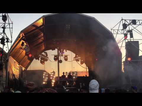 Jonas kopp b2b Pfirter @neopopfestival2016