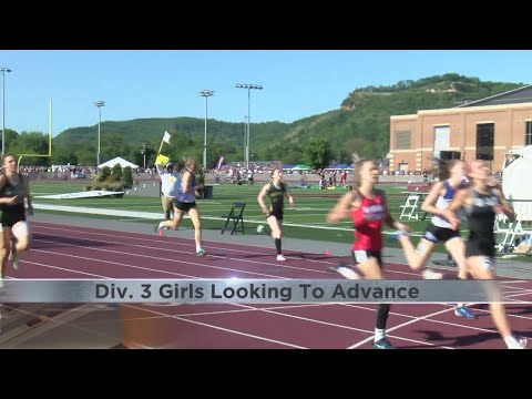 Division 3 girls Hyatt and Egge advance to finals
