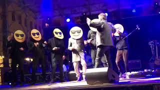 Complimenti ignoranti 😎