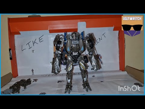 Uglywretch Presents SirToys Over-Sized KO Age of Extinction Lockdown