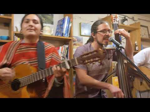 Kariñitu - En vivo desde El Cafecito, Quito