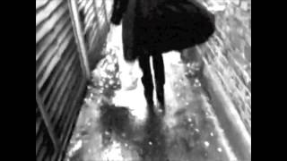 Esther Dee &amp; The Carousel - Waiting on the Rain