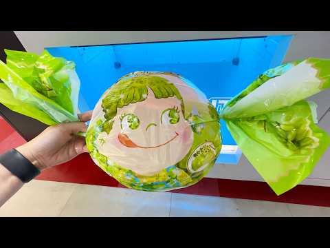 Winning Giant Candy from Japanese Claw Machines