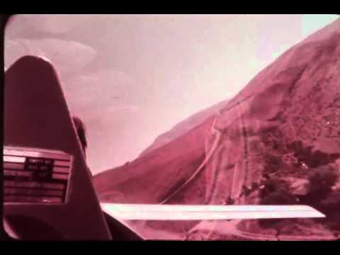 F-0105 Flying is Vari-eze