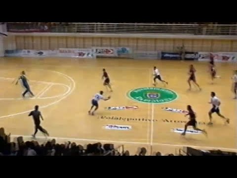 Tuya-mía entre Ambros y Mainer. Liga ASOBAL 1997/98. San Antonio - FC Barcelona. PlayOff 3P
