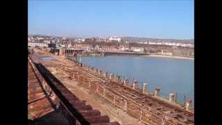 preview picture of video 'Folkestone Harbour Railway Station'