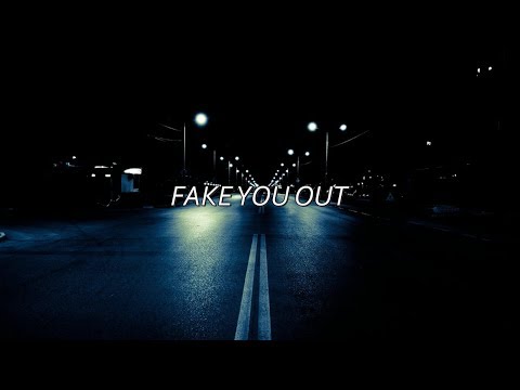FAKE YOU OUT - TWENTY ONE PILOTS (Lyric Video)