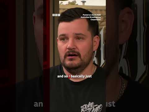 Barber says he pulled Australian MP attacker from car. #Australia #BBCNews