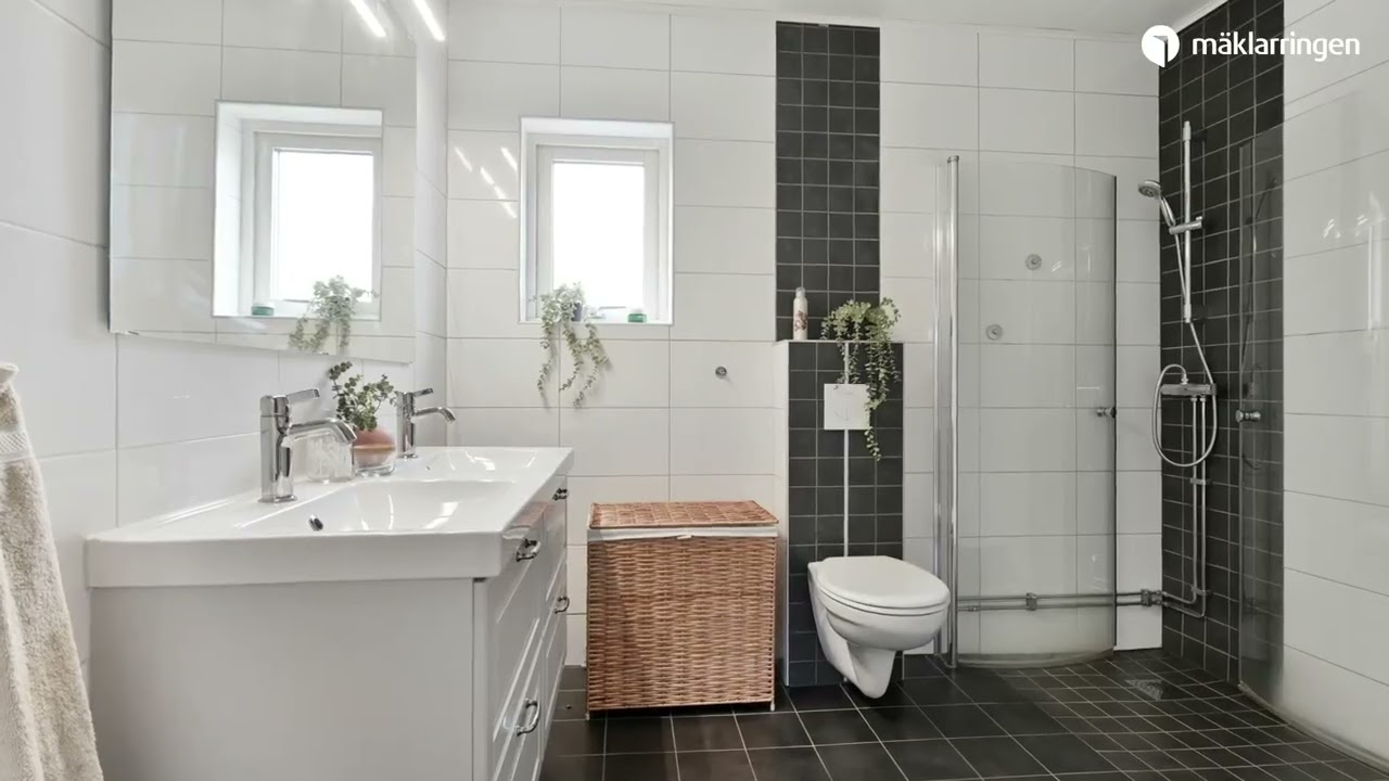 7 rum Villa på Bielkenstiernas väg 5 Stäket Järfälla kommun - video