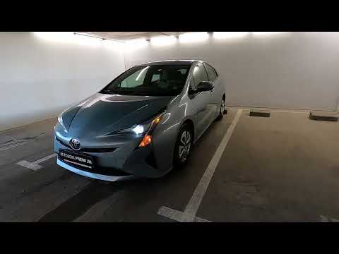 фото toyota prius iv (xw50) 0