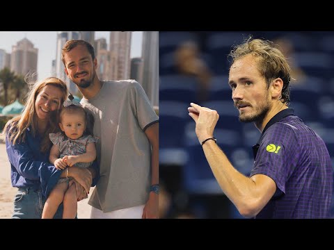 Daniil Medvedev’s Wife Daria & Daughter Alisa Melt Hearts at Paris Masters ❤️