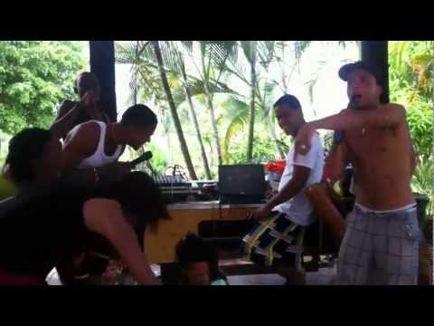 Loquera en La Finca (Iglesia Esmirna Capotillo)