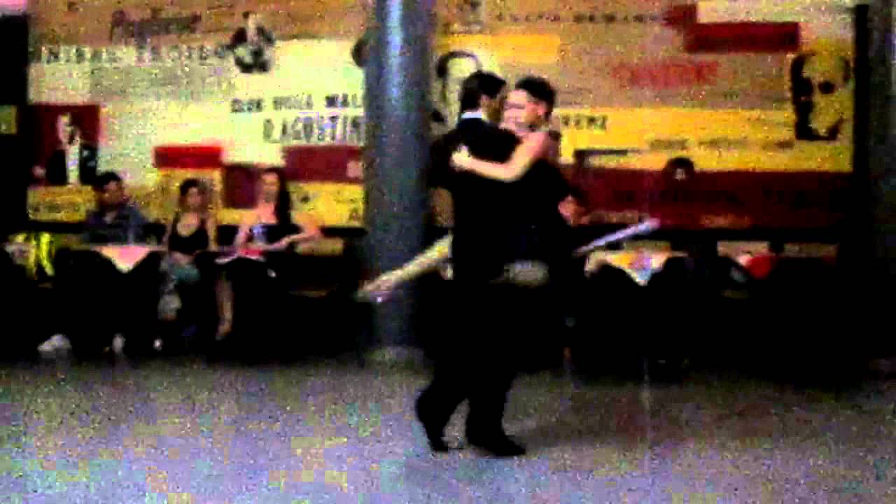 FERNANDO CARRASCO Y HEBE HERNANDEZ - EXHIBICION DE TANGO PRACTICA EL MOTIVO