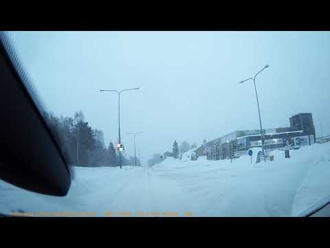 Vähän turhan uhkarohkea jalkankulkija